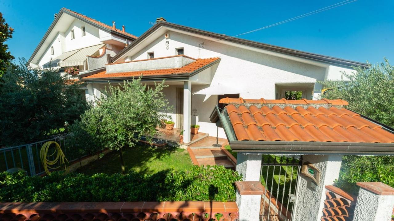 B&B Il Girasole Ortonovo Екстер'єр фото