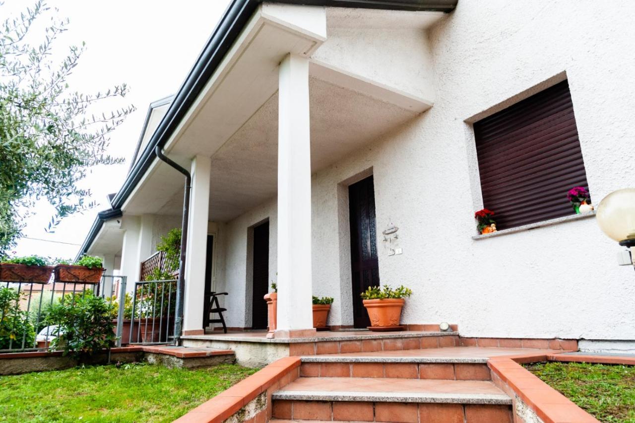B&B Il Girasole Ortonovo Екстер'єр фото
