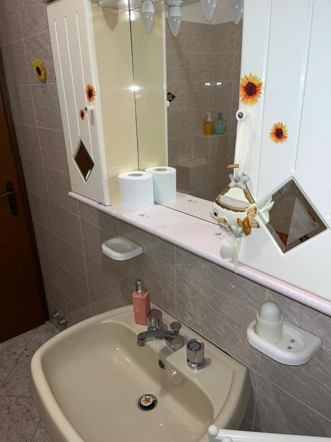 B&B Il Girasole Ortonovo Екстер'єр фото