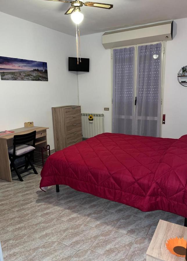 B&B Il Girasole Ortonovo Номер фото