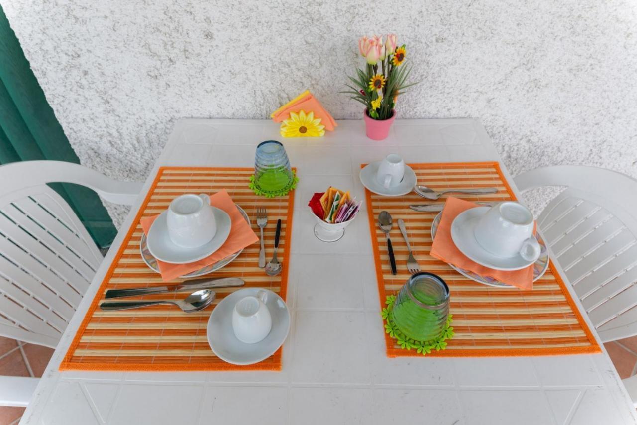 B&B Il Girasole Ortonovo Екстер'єр фото