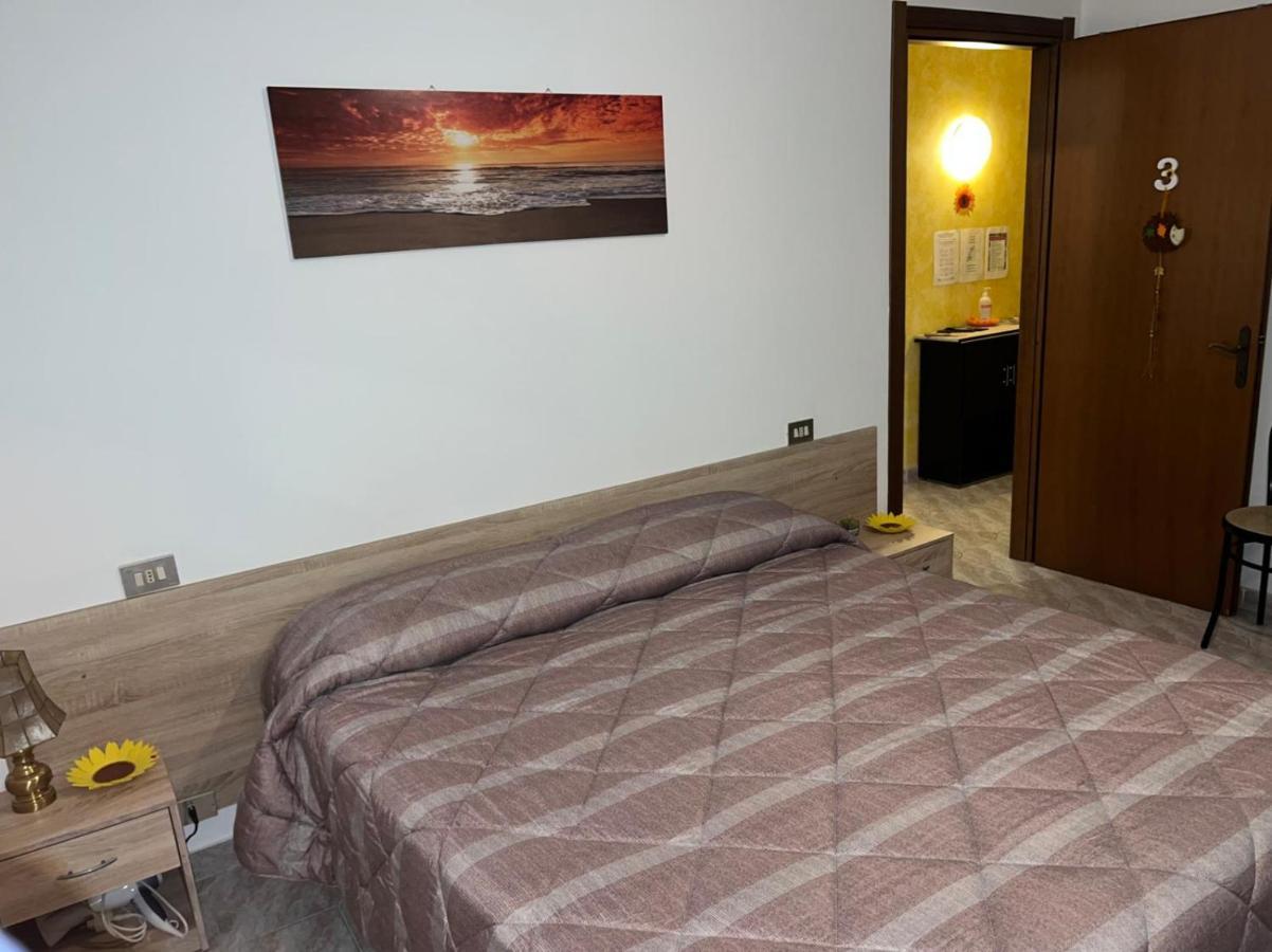 B&B Il Girasole Ortonovo Екстер'єр фото