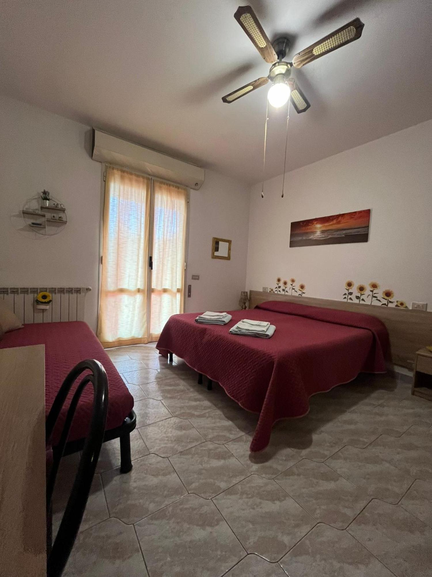 B&B Il Girasole Ortonovo Екстер'єр фото