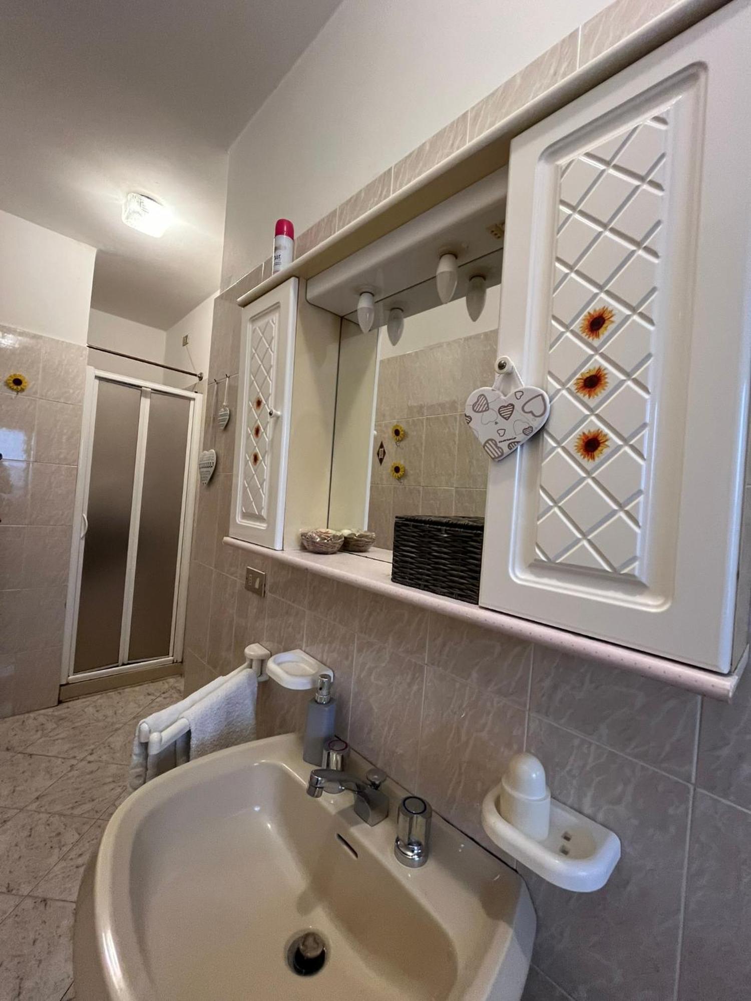 B&B Il Girasole Ortonovo Екстер'єр фото