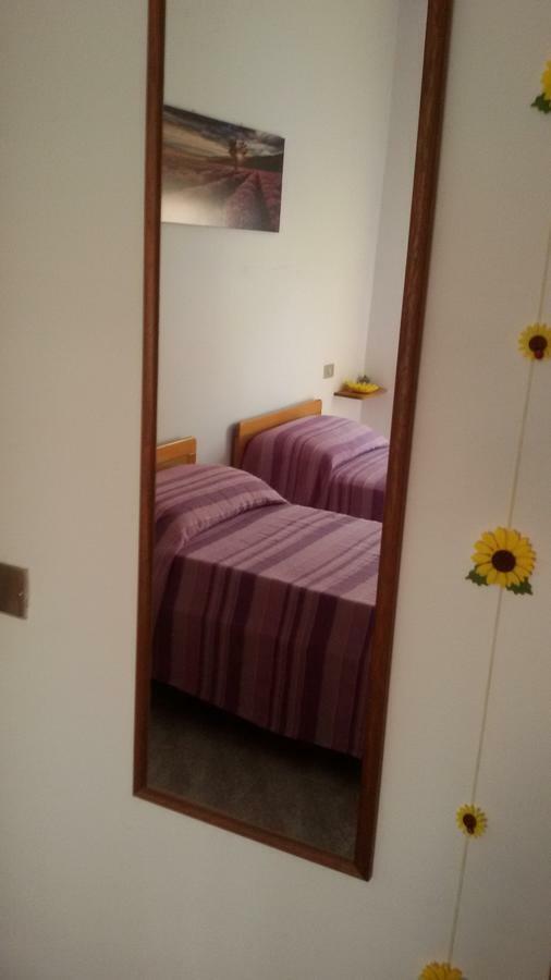 B&B Il Girasole Ortonovo Екстер'єр фото